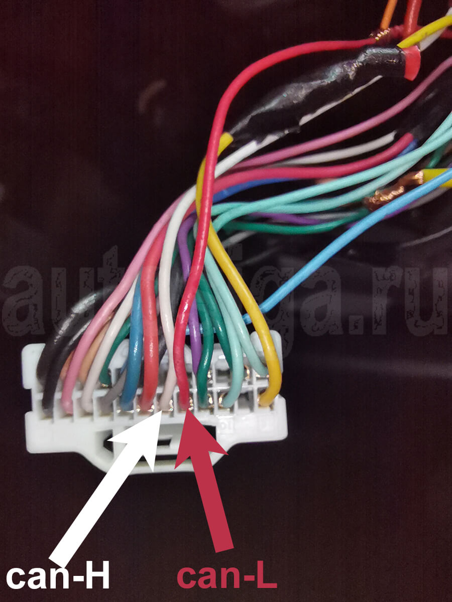 Mazda Axela – подключение сигнализации к can на разъёмах под рулевой колонкой