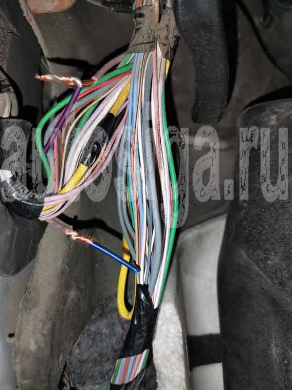 Подключение сигнализации к проводу поднятия пассажирского стекла на Renault Kangoo