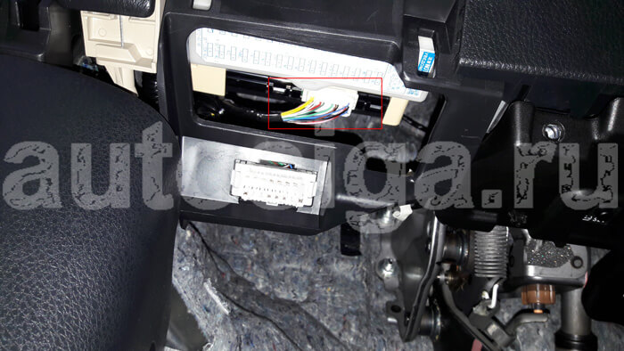 Разъём для подключения can шины в BCM Разъём для подключения can