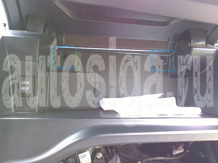 Установка сигнализации на Toyota Auris 2007-2011