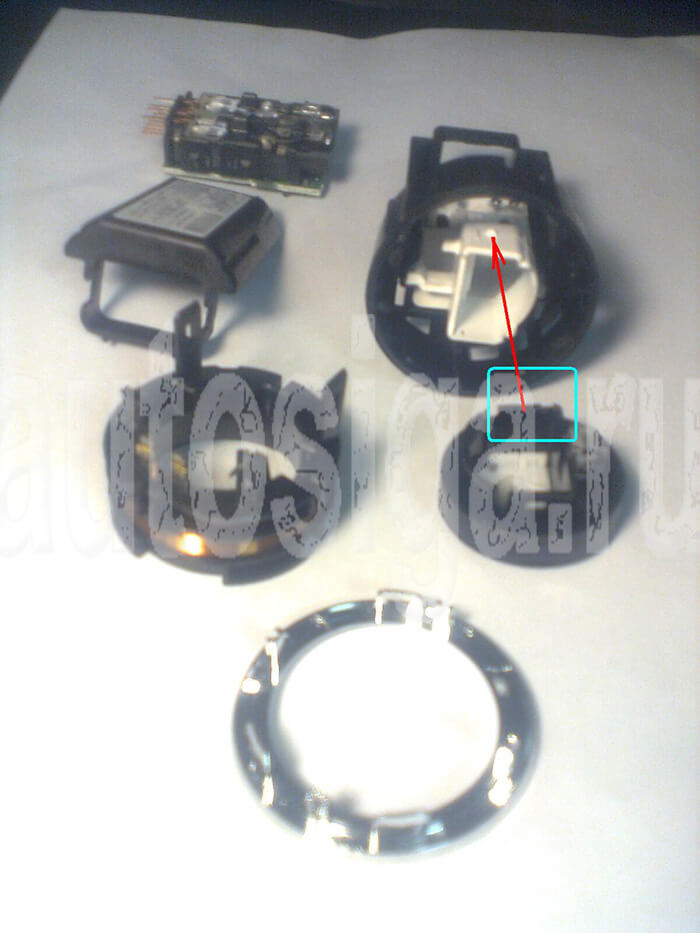 Установка сигнализации на Toyota Noah 2008