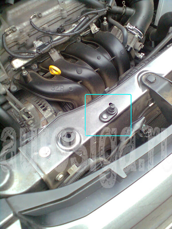 Установка сигнализации на Toyota Noah 2008