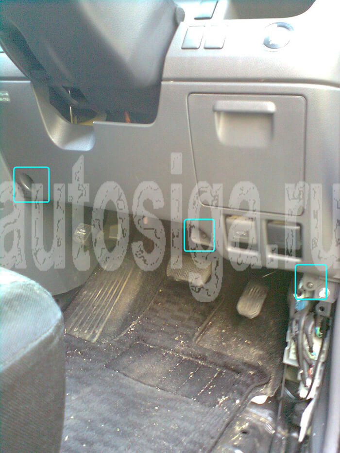 Установка сигнализации на Toyota Noah 2008