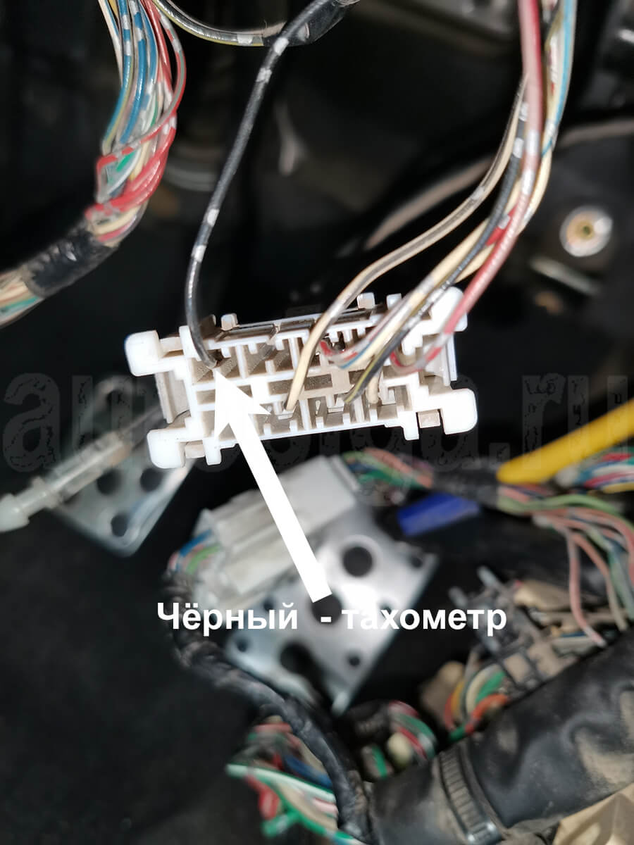 Toyota Altezza 2003 – тахометр на OBD2