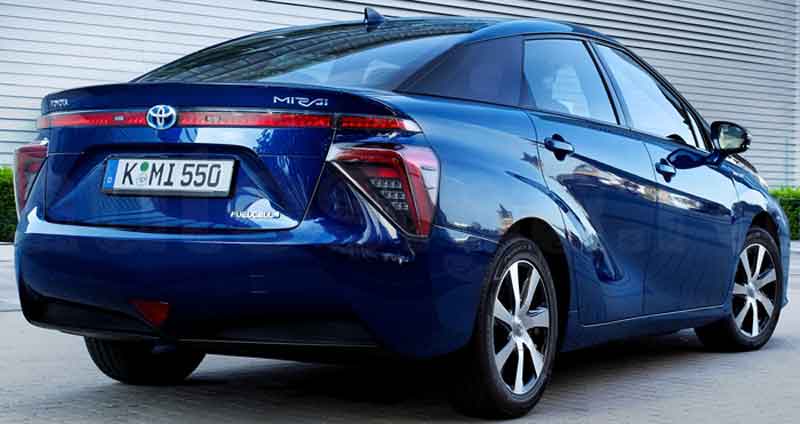 Задний экстерьер Toyota Mirai Toyota Mirai - внешний вид сзади