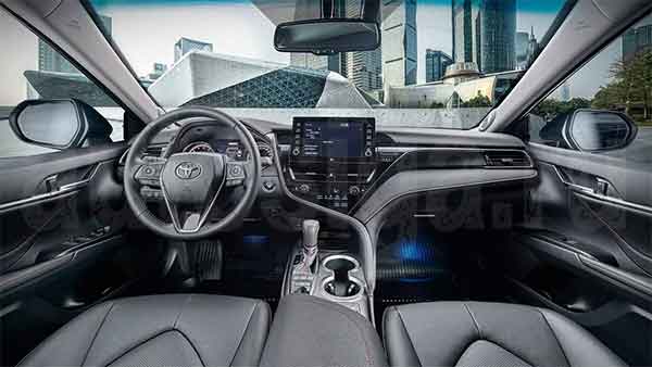 Интерьер Toyota Camry 2021 года