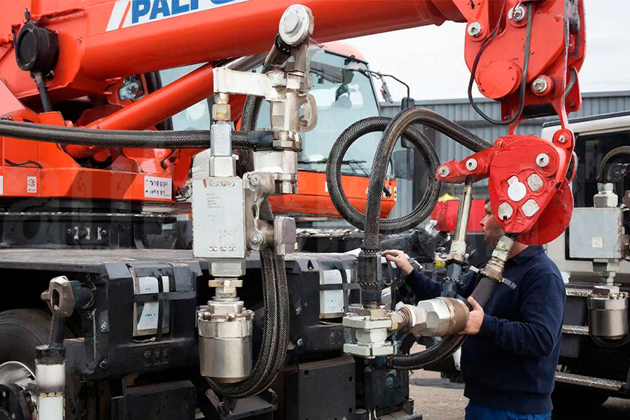 Гидравлическая система и шланги высокого давления крана-манипулятора PALFINGER