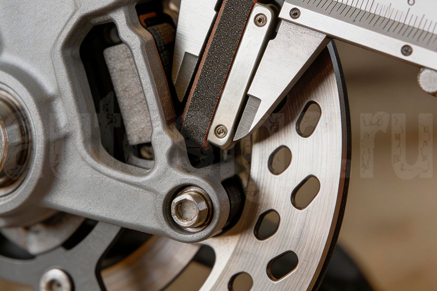 Диагностика тормозной системы скутера Проверка тормозных колодок скутера перед сезоном