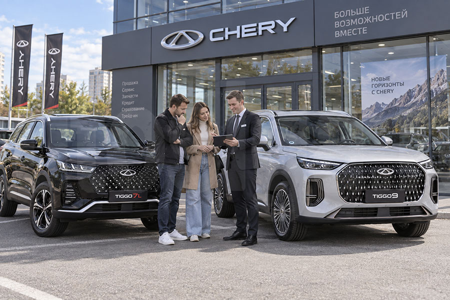 Новые автомобили Chery в дилерском центре Волгограда