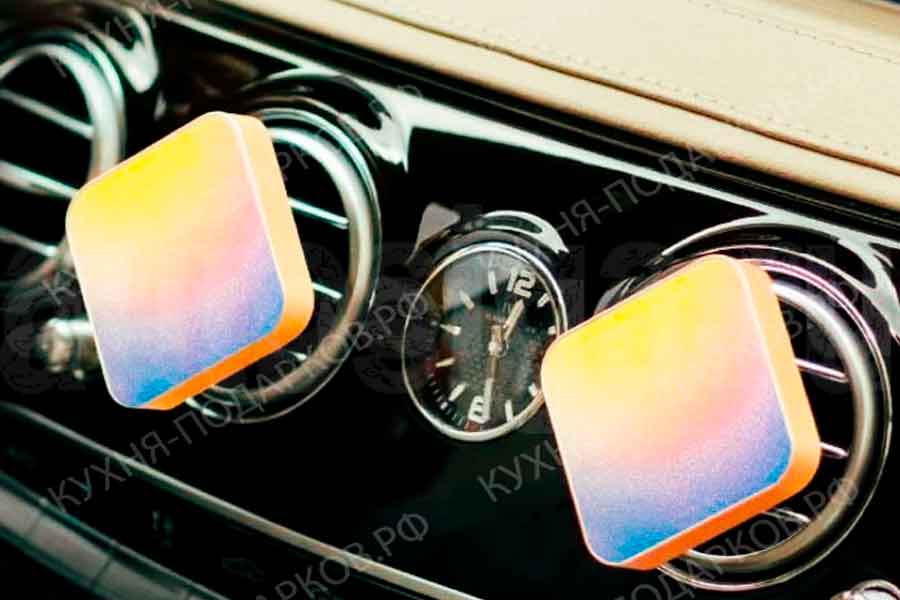 Как правильно выбрать и заказать аромат для автомобиля с логотипом