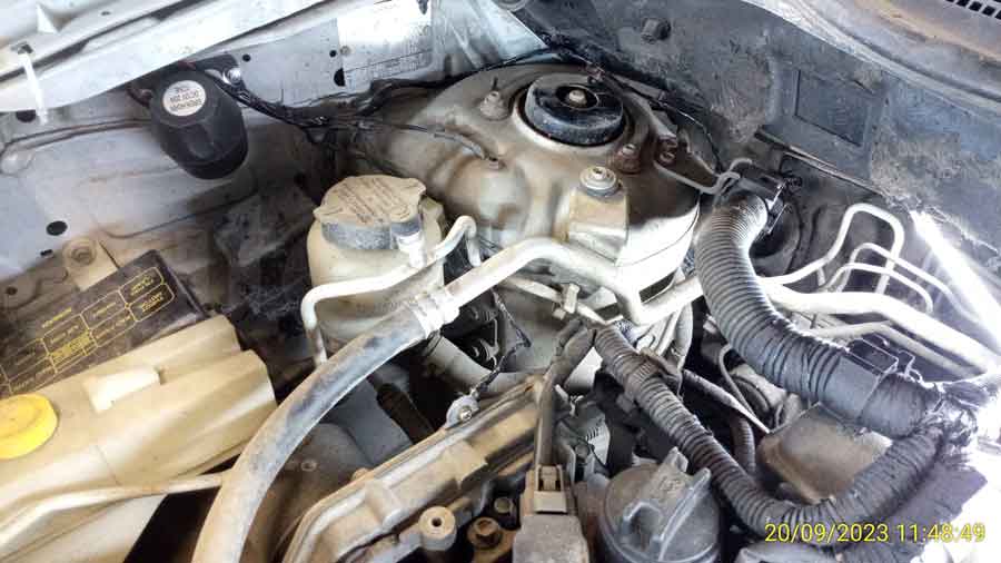 Сирена и датчик температуры капот на Nissan X-Trail 2005