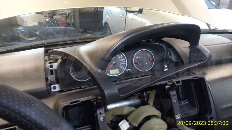 Снятие накладки панели приборов на Nissan X-Trail 2005