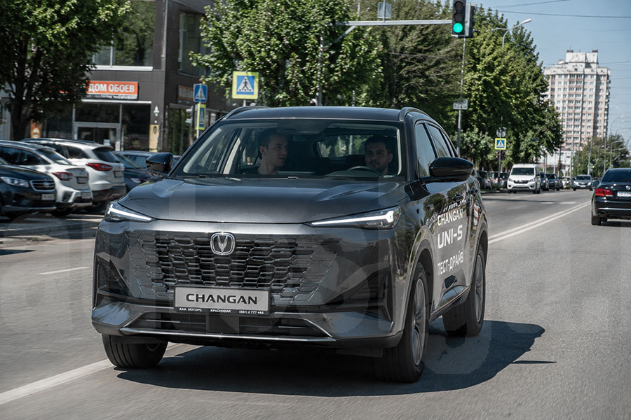 Тест-драйв автомобиля Changan по городскому маршруту перед покупкой